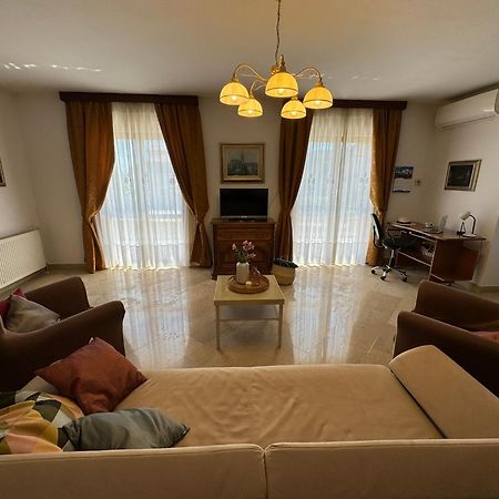 Apartman Ostrea *** Bale Esterno foto