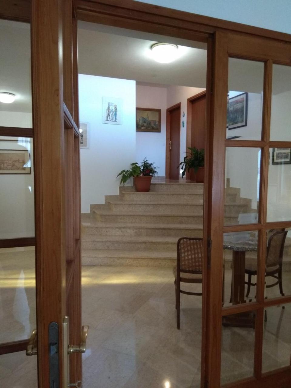 Apartman Ostrea *** Bale Esterno foto