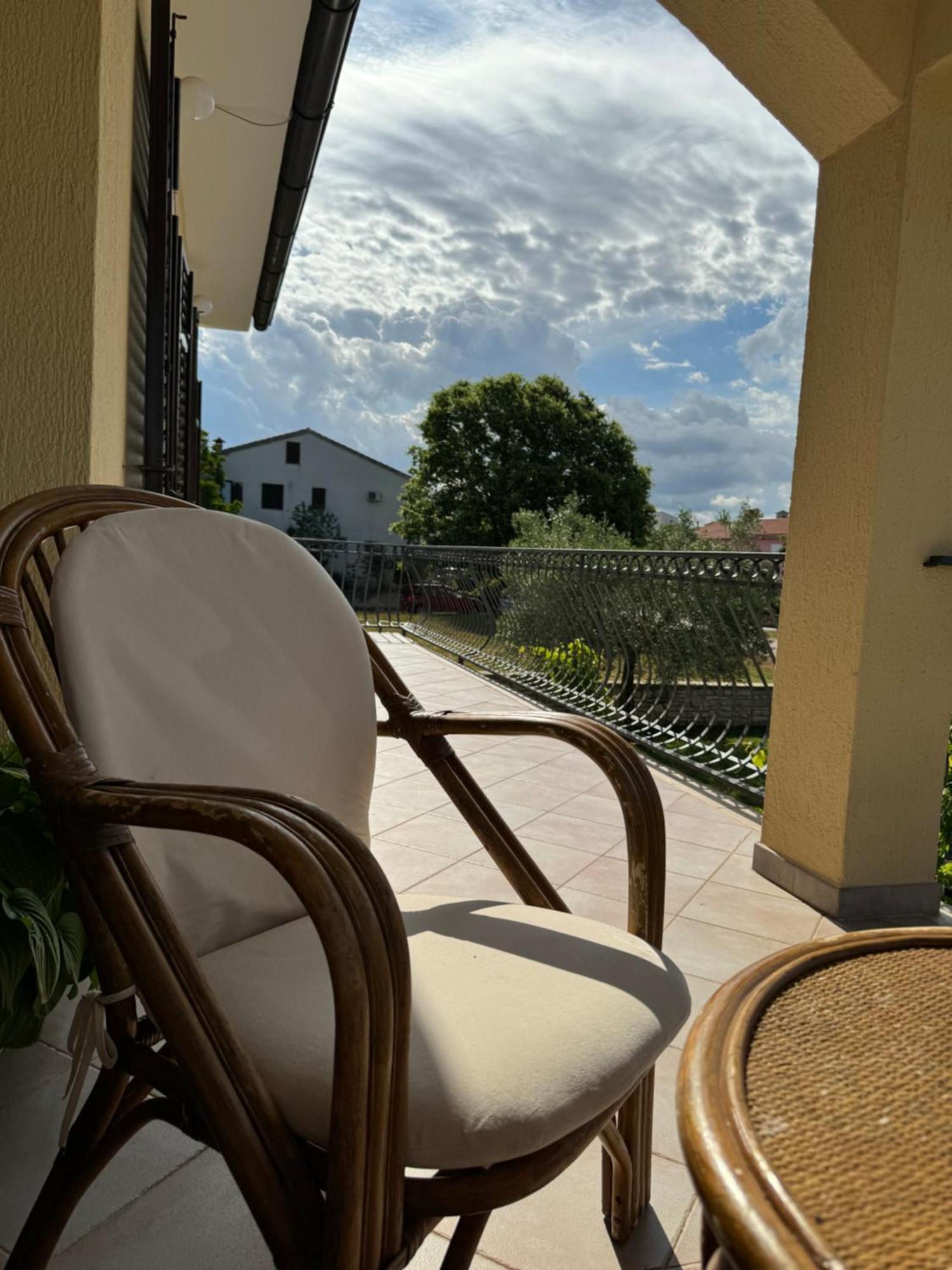 Apartman Ostrea *** Bale Esterno foto