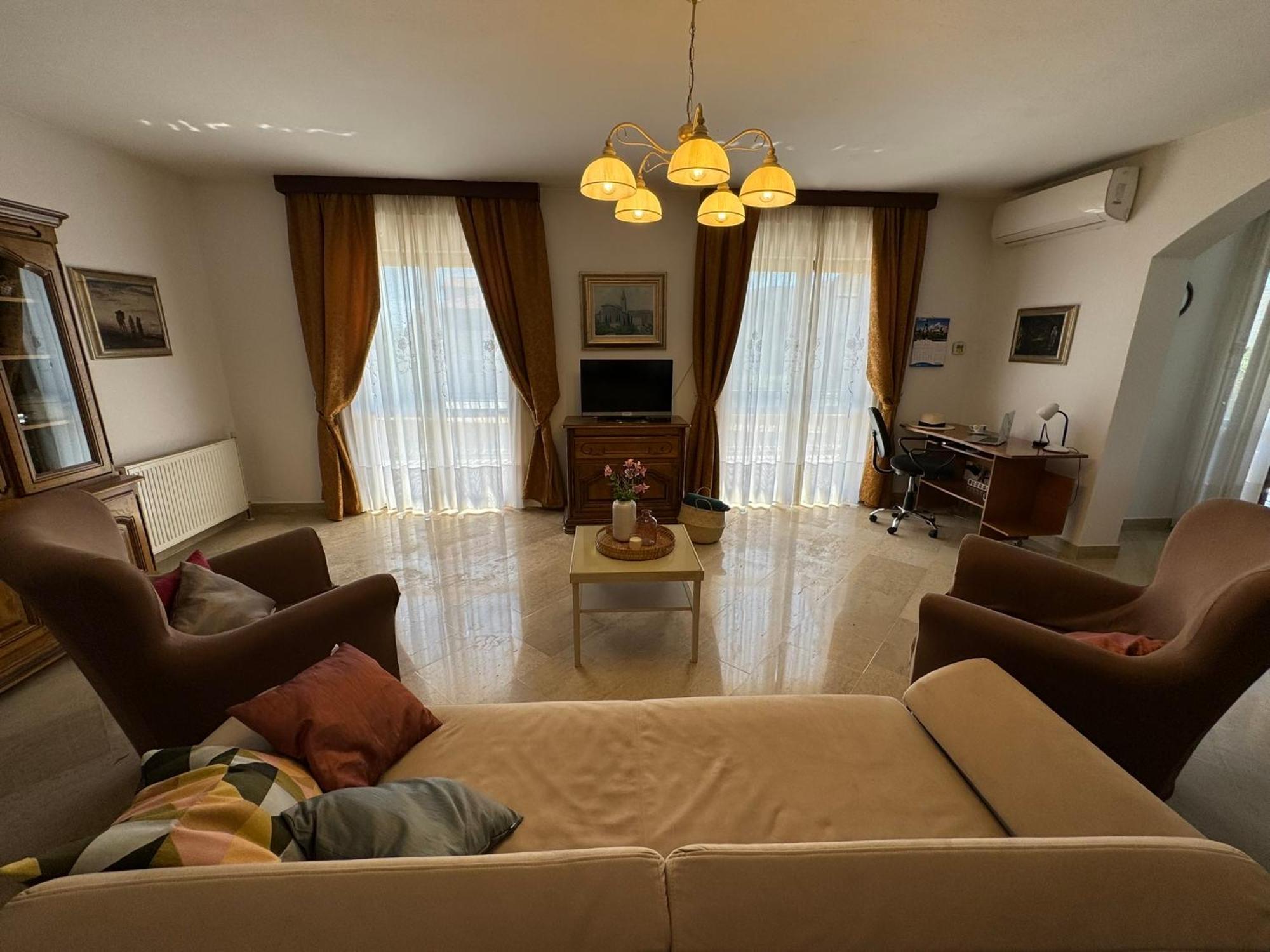 Apartman Ostrea *** Bale Esterno foto